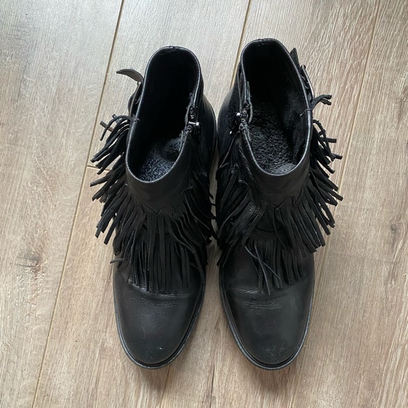 Black fringed leather booties - Picture 3 of 15